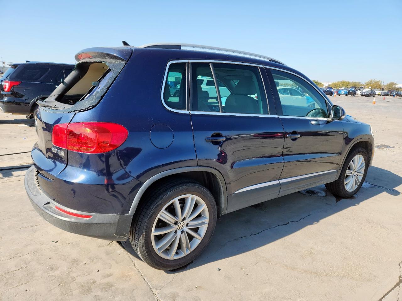 VOLKSWAGEN TIGUAN S