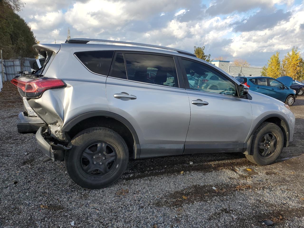 TOYOTA RAV4 LE