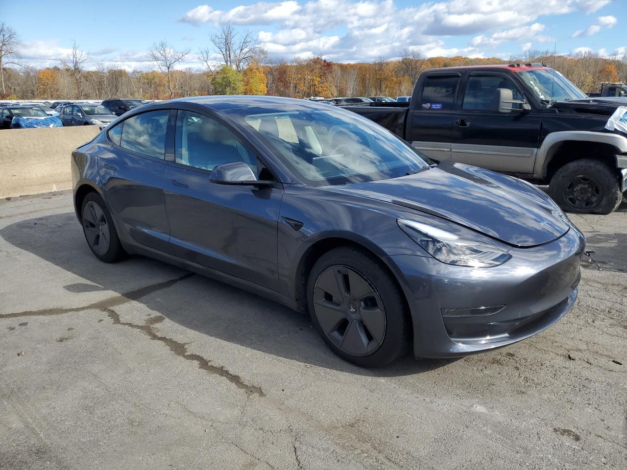 TESLA MODEL 3