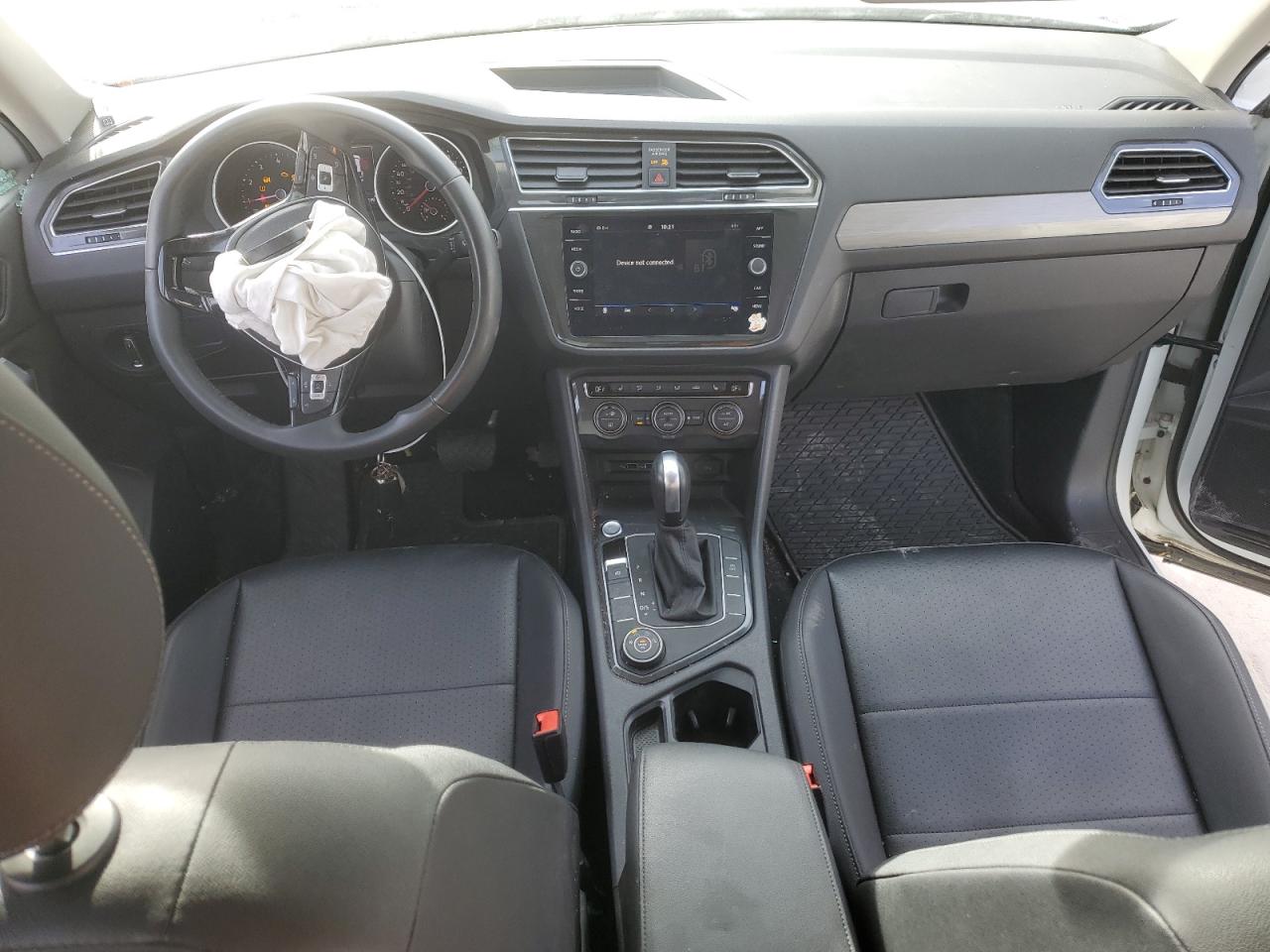 VOLKSWAGEN TIGUAN SE