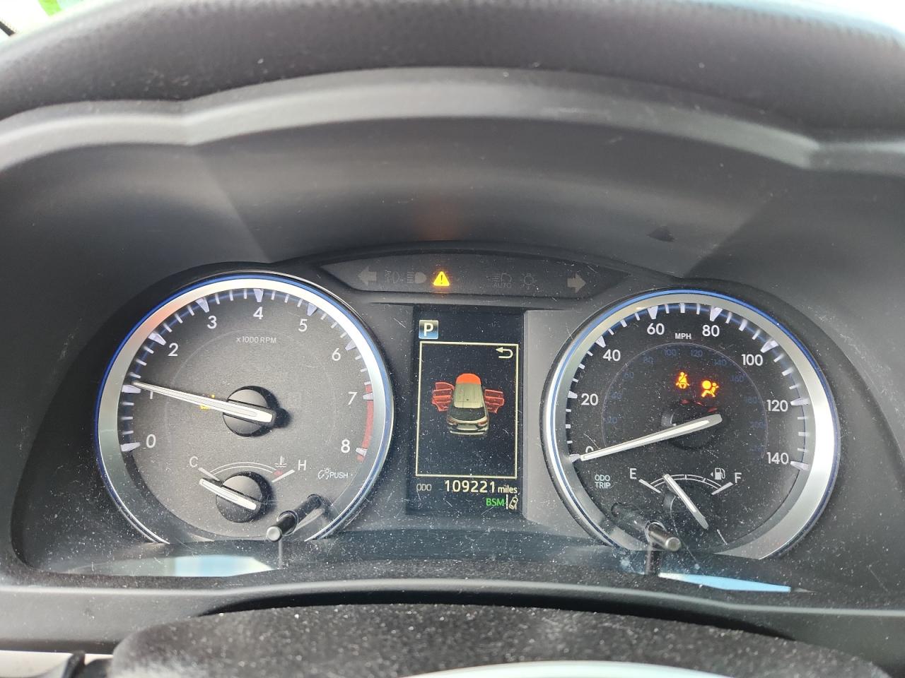 TOYOTA HIGHLANDER SE