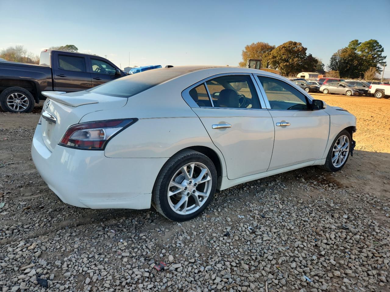 NISSAN MAXIMA S