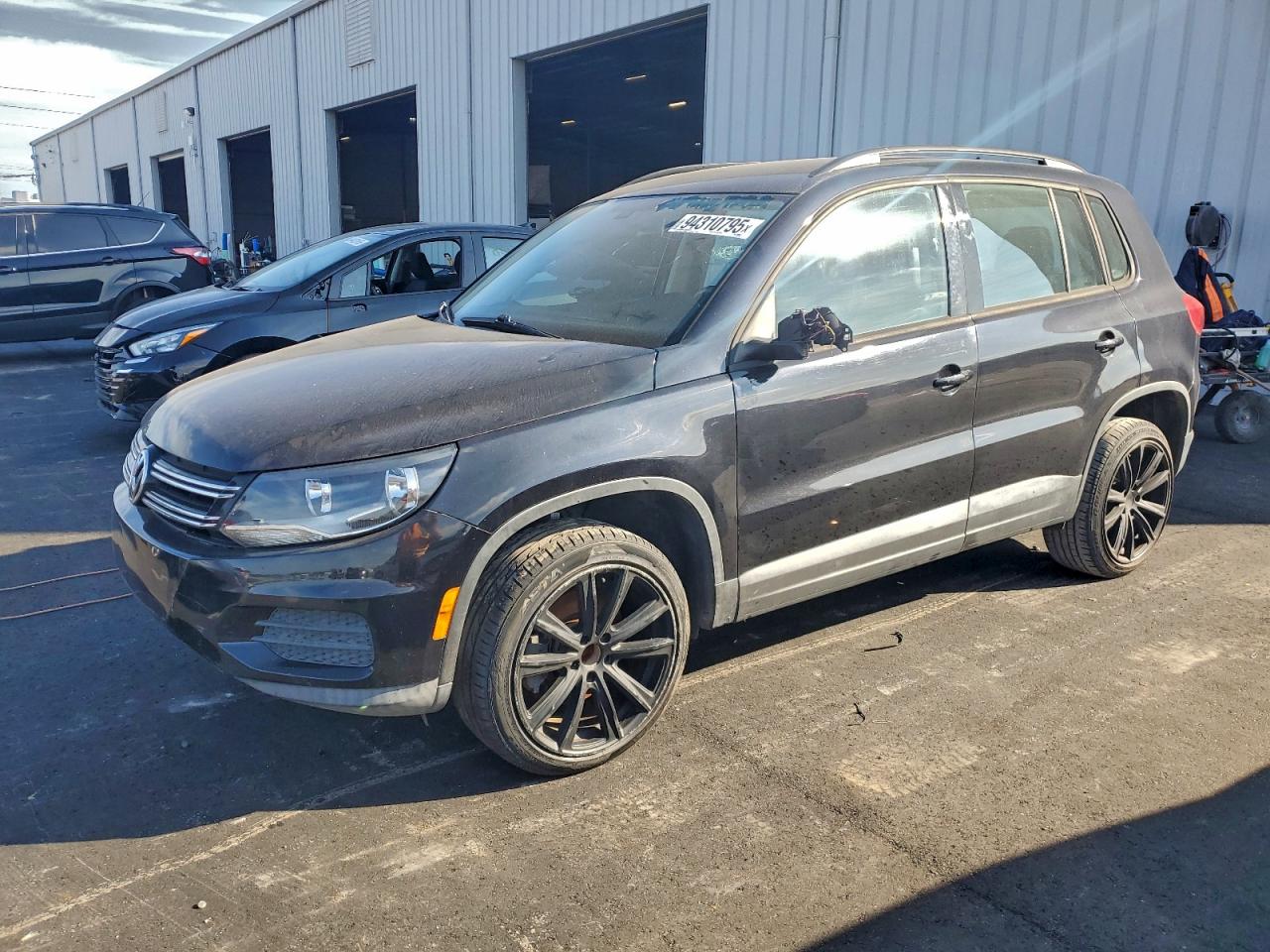 VOLKSWAGEN TIGUAN S