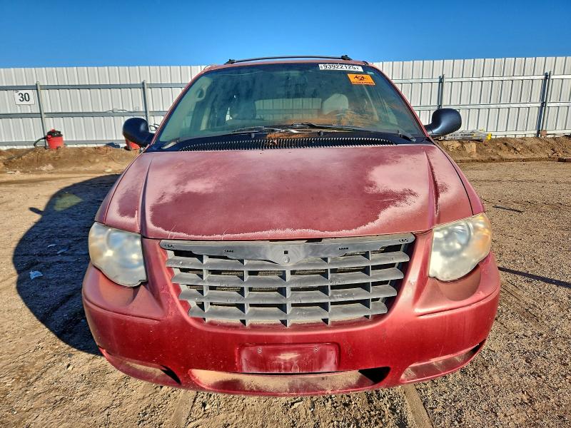 2005 CHRYSLER TOWN & COU #3302905016