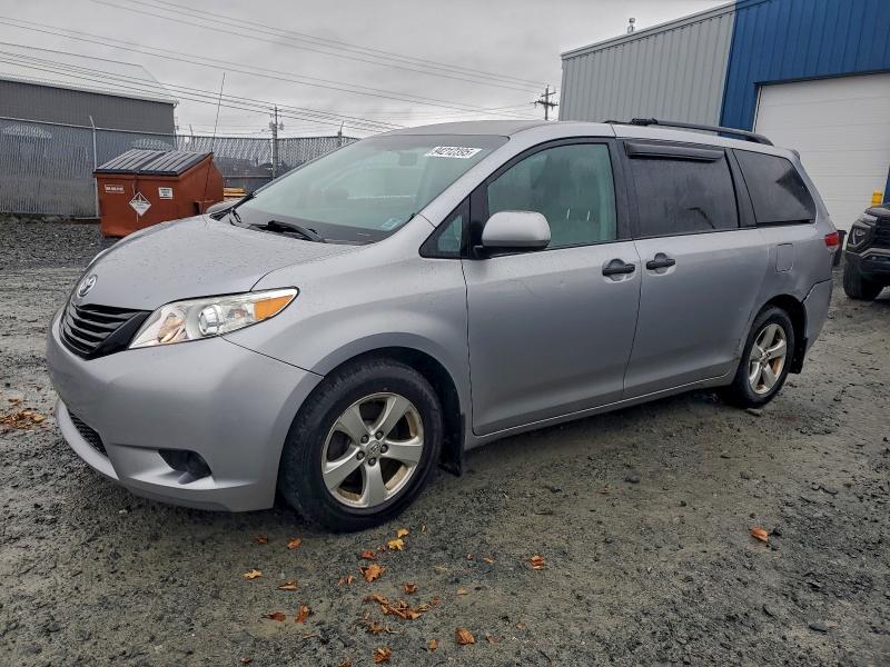 Global Auto Auctions: 2013 TOYOTA SIENNA