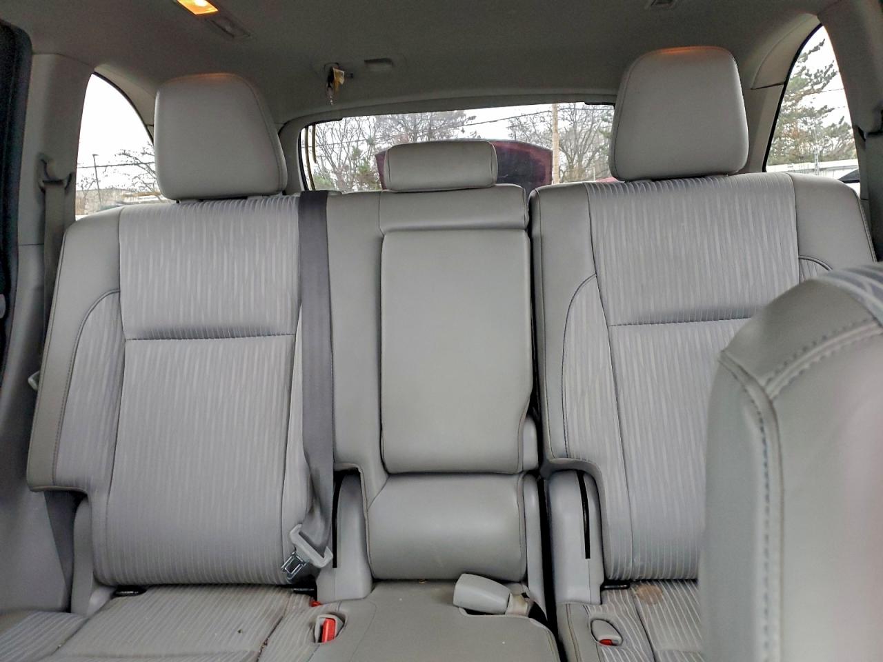 TOYOTA HIGHLANDER LE