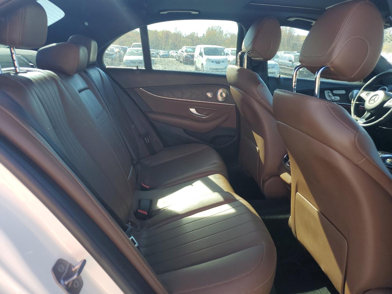 MERCEDES-BENZ E-CLASS 300