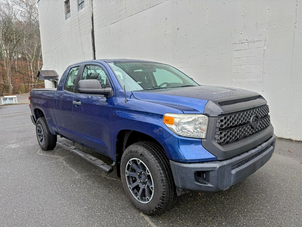 TOYOTA TUNDRA DOUBLE CAB SR