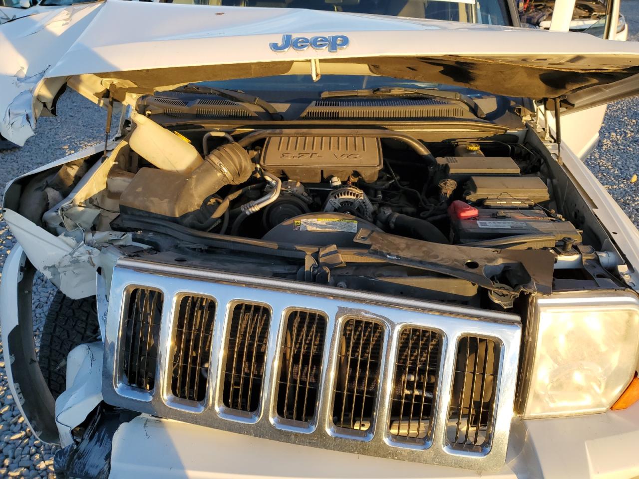 JEEP COMMANDER SPORT