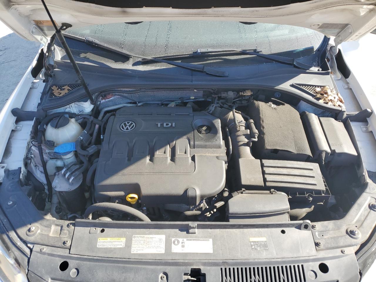 VOLKSWAGEN PASSAT SE