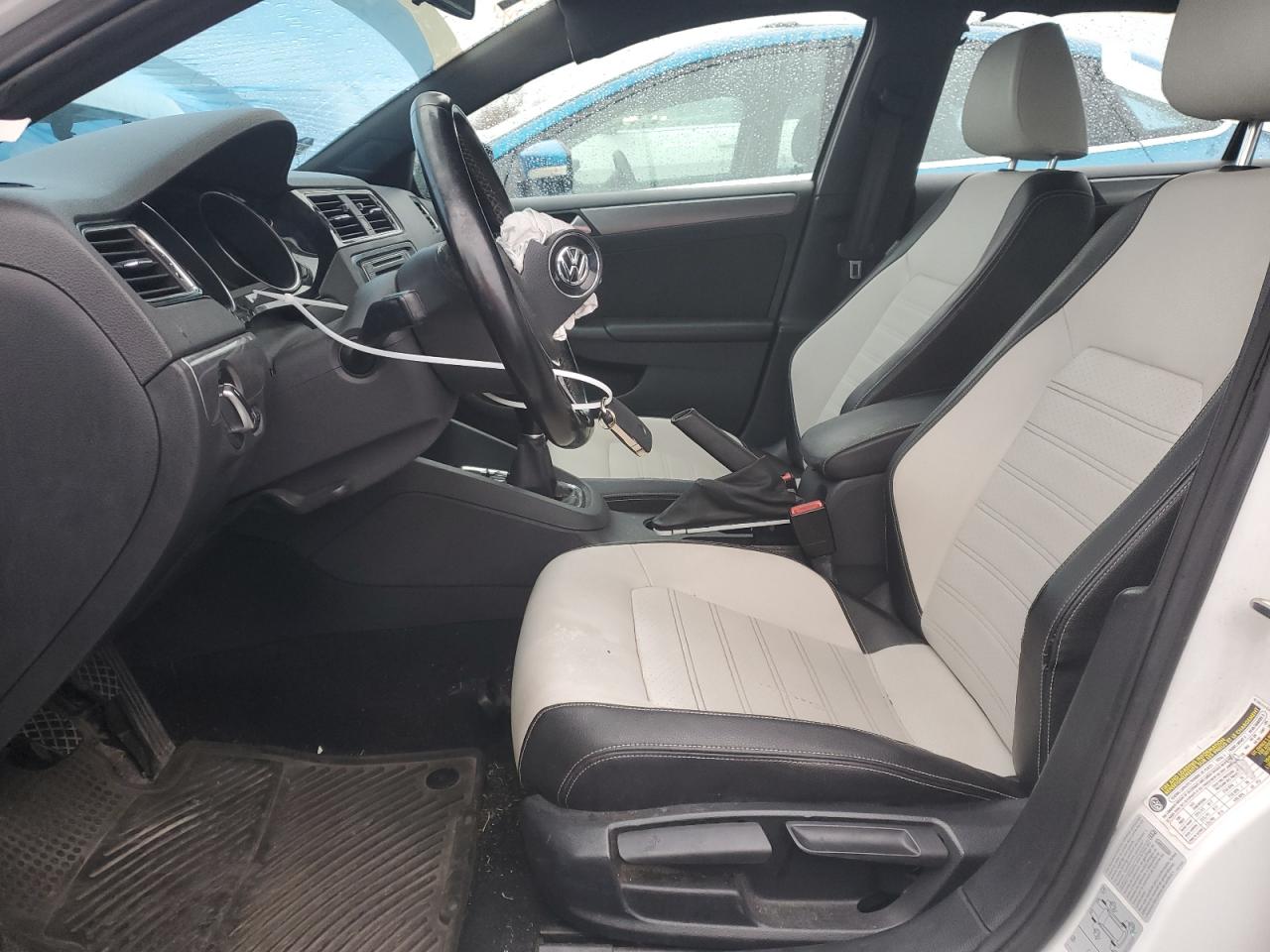 VOLKSWAGEN JETTA SPORT