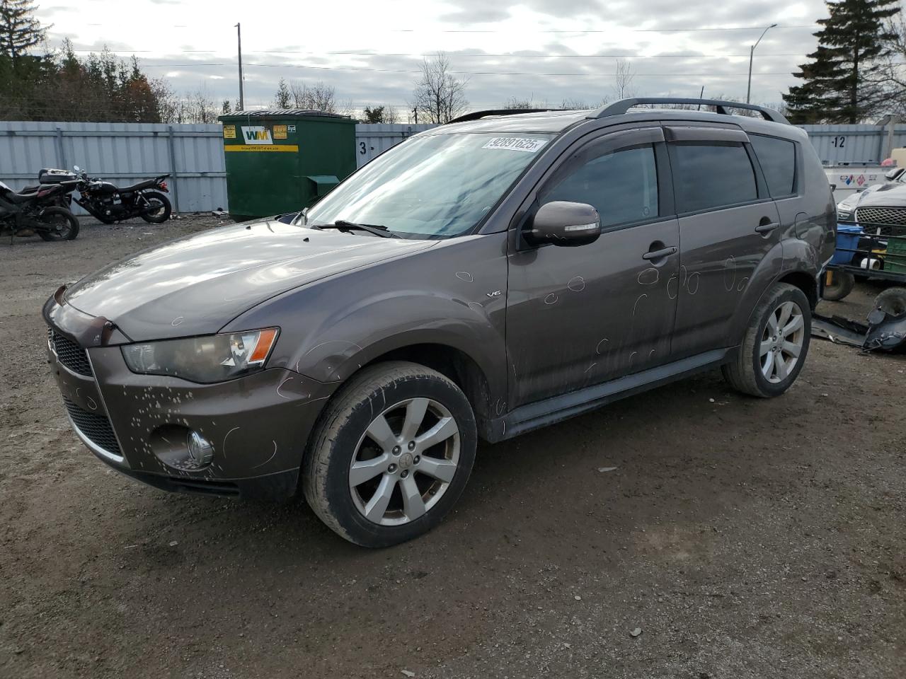 MITSUBISHI OUTLANDER SE