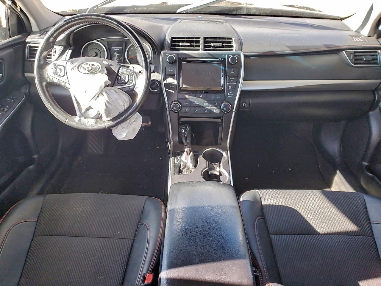 Lot #3311541237 2017 TOYOTA CAMRY LE