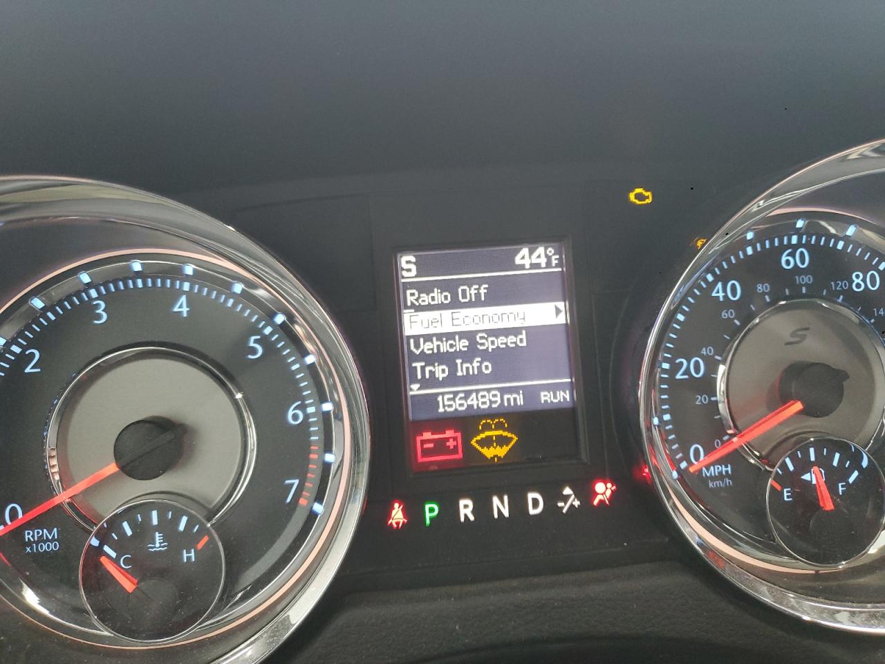 CHRYSLER TOWN & COUNTRY S