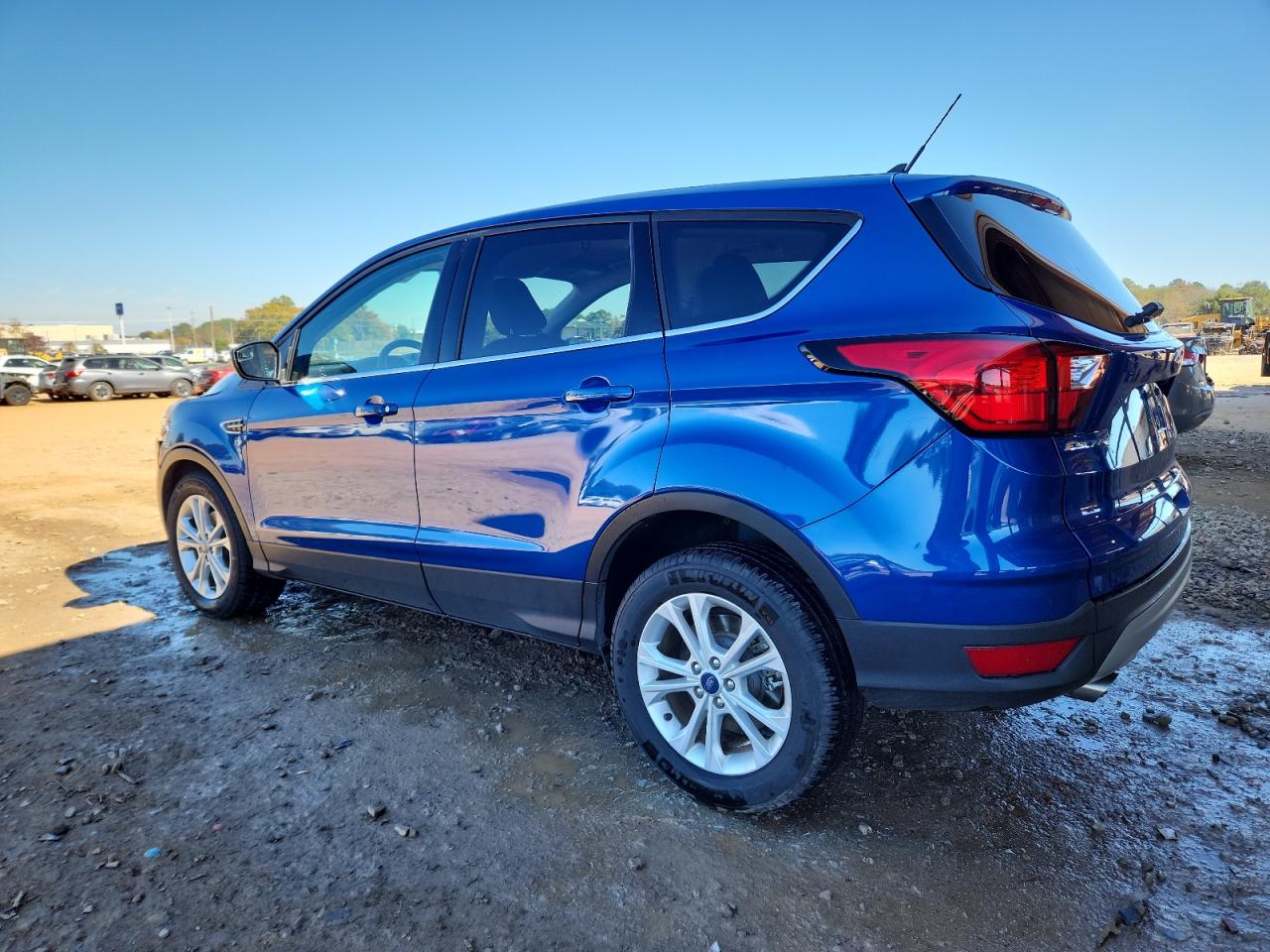 FORD ESCAPE SE
