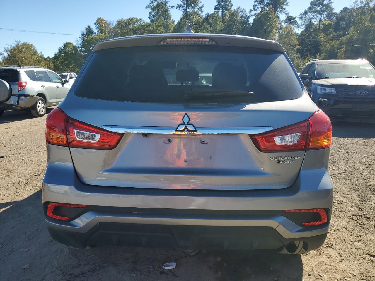 MITSUBISHI OUTLANDER ES
