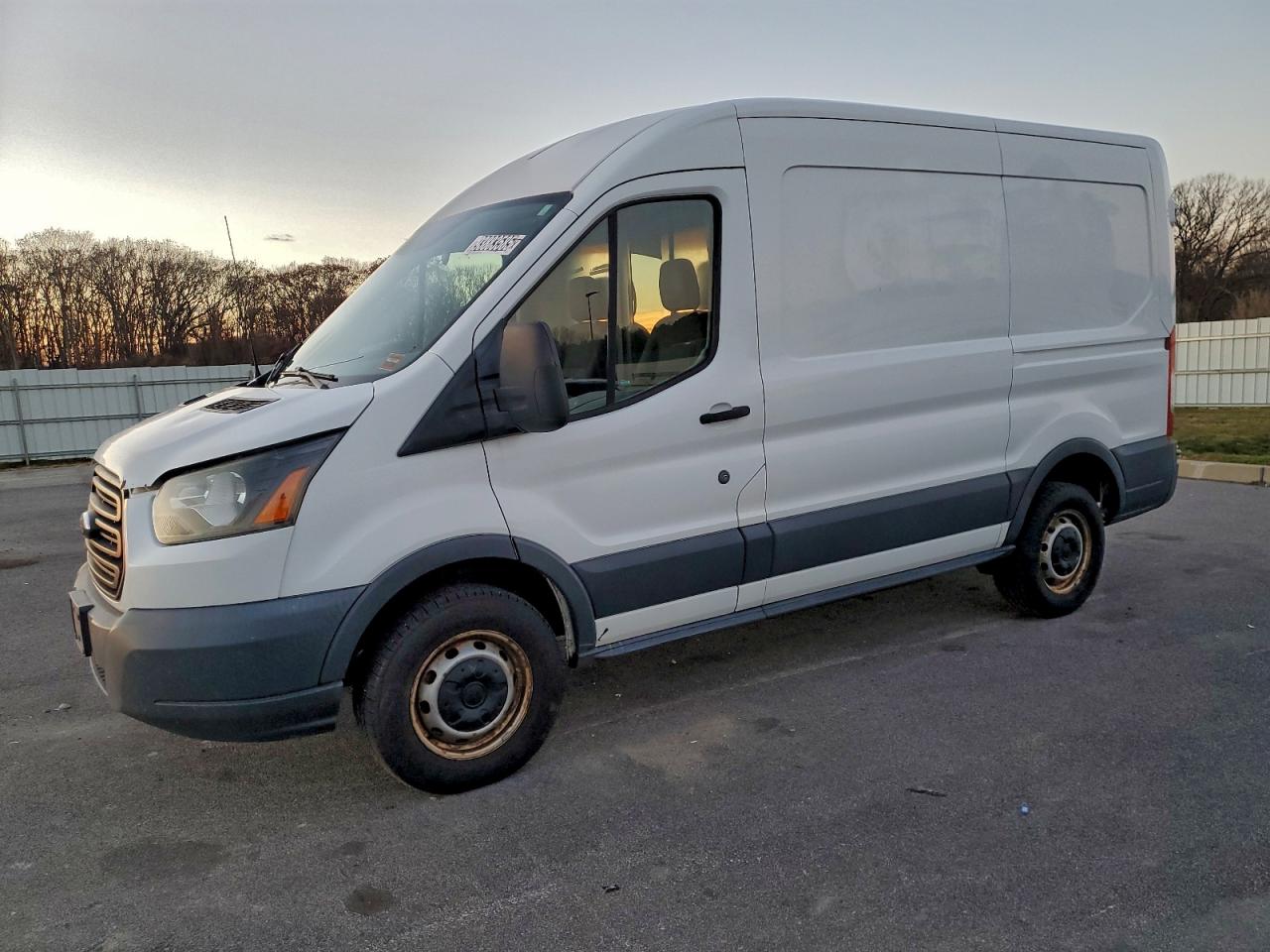 FORD TRANSIT T-250