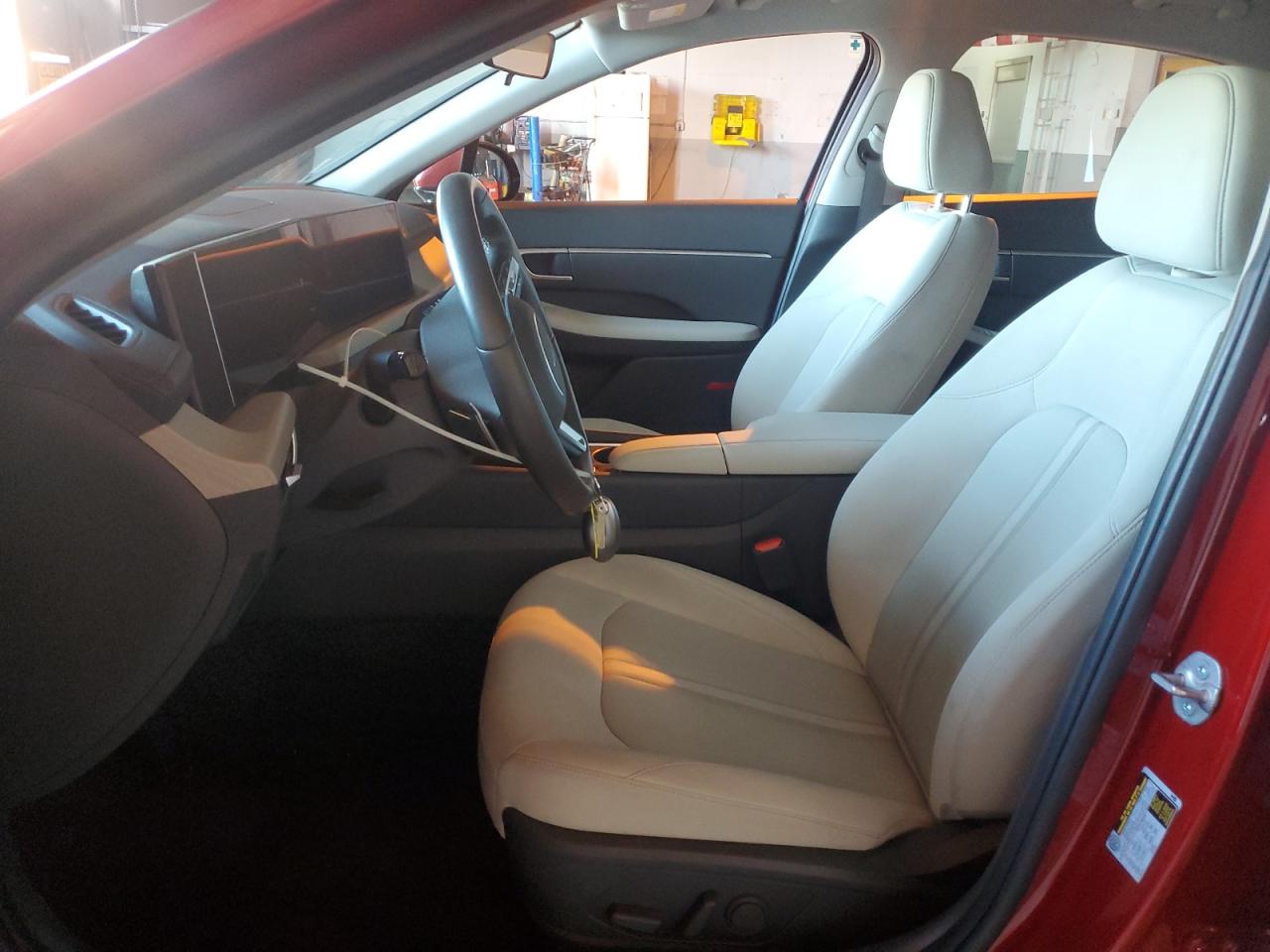 HYUNDAI SONATA HYBRID