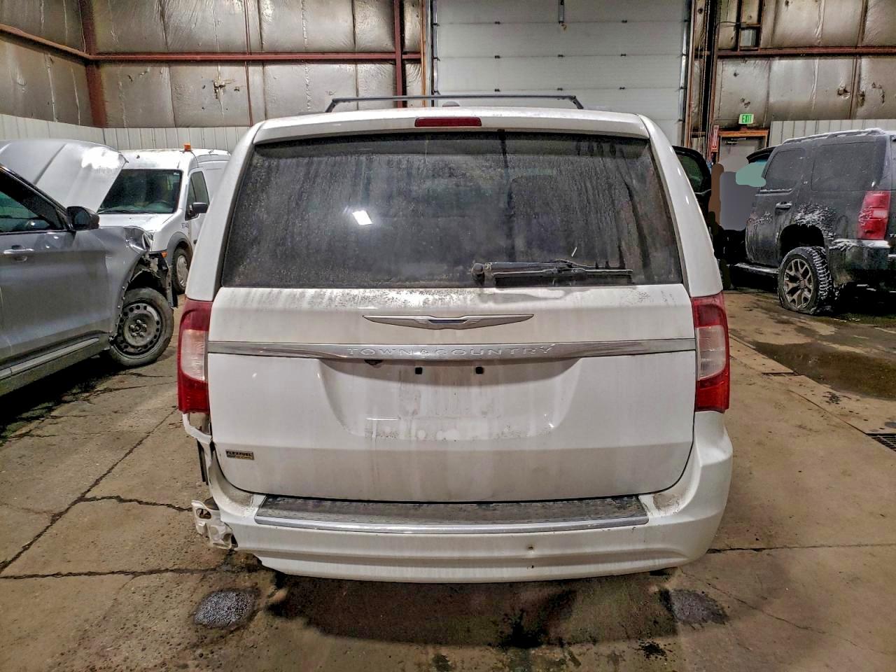 CHRYSLER TOWN & COUNTRY TOURING