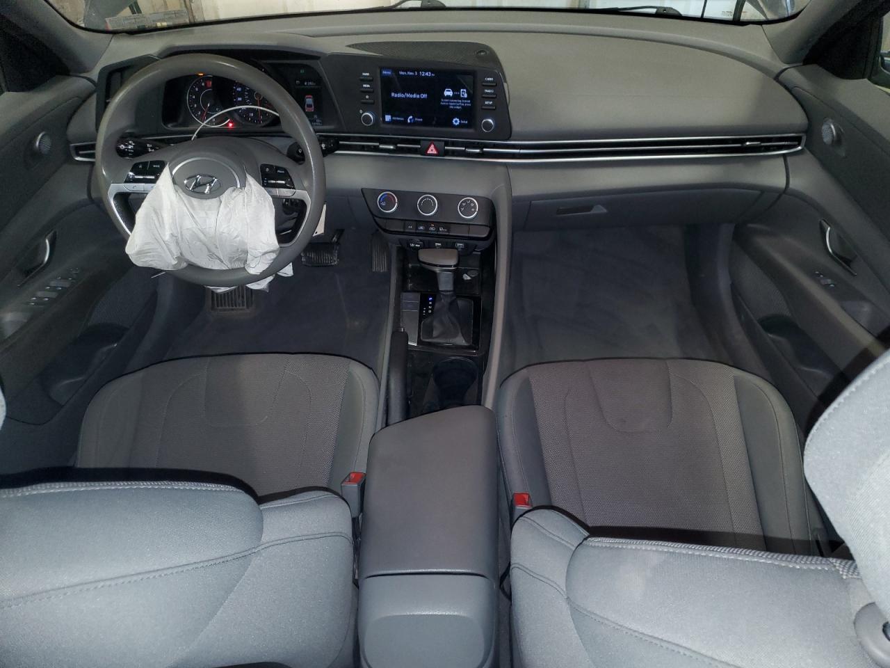 Lot #3301986442 2021 HYUNDAI ELANTRA SE