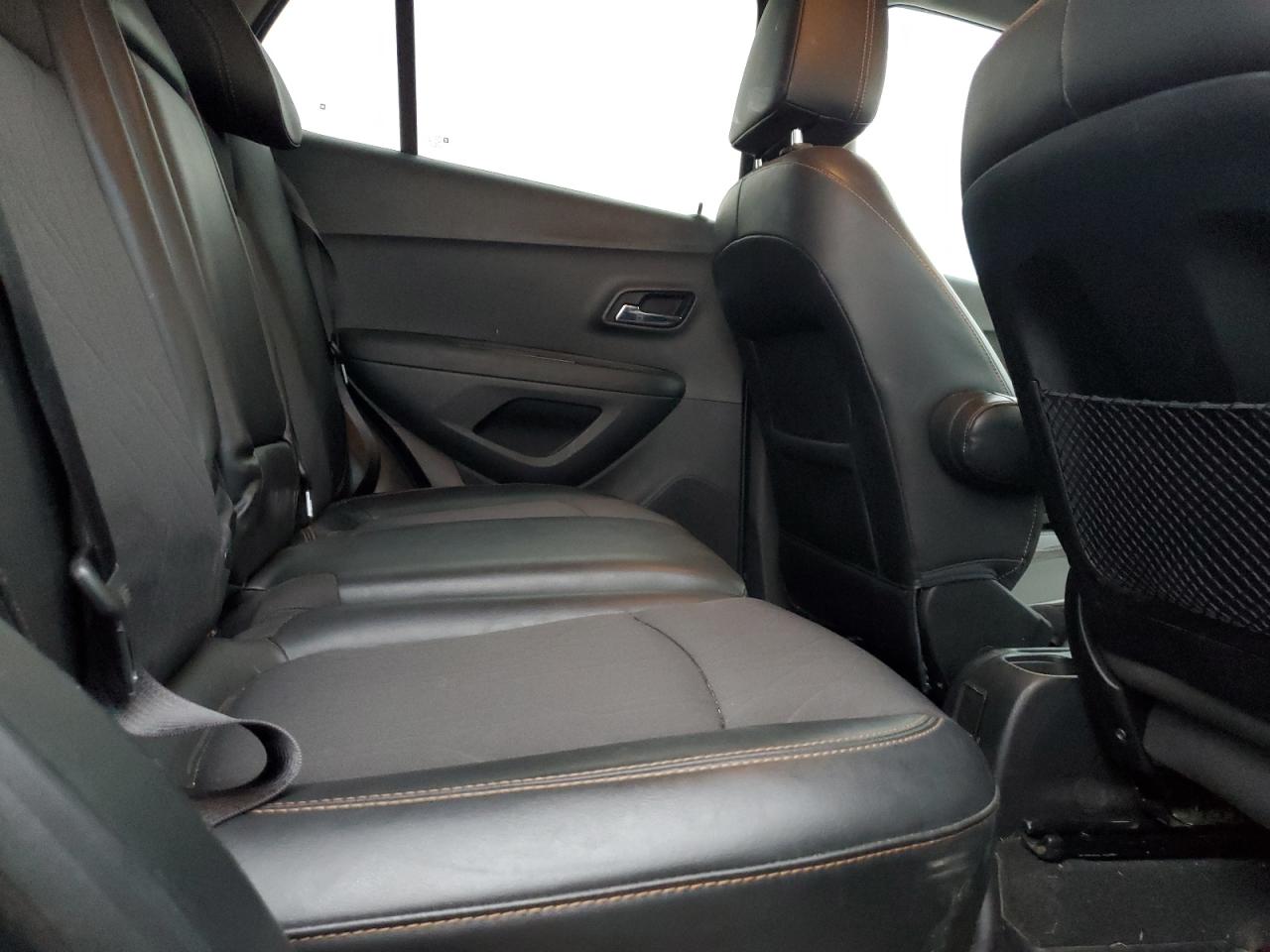 Lot #3316010800 2019 CHEVROLET TRAX 1LT