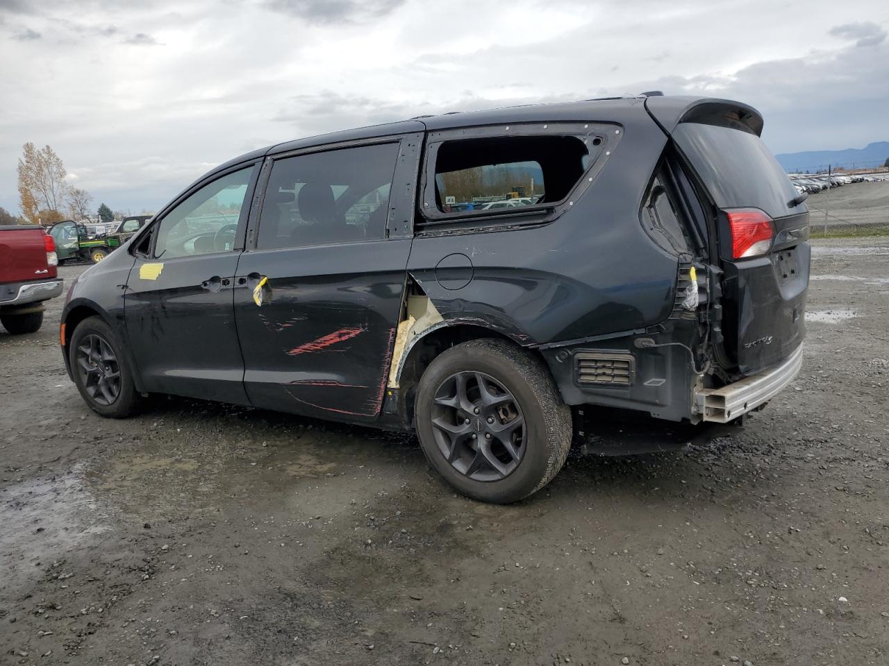 CHRYSLER PACIFICA TOURING PLUS