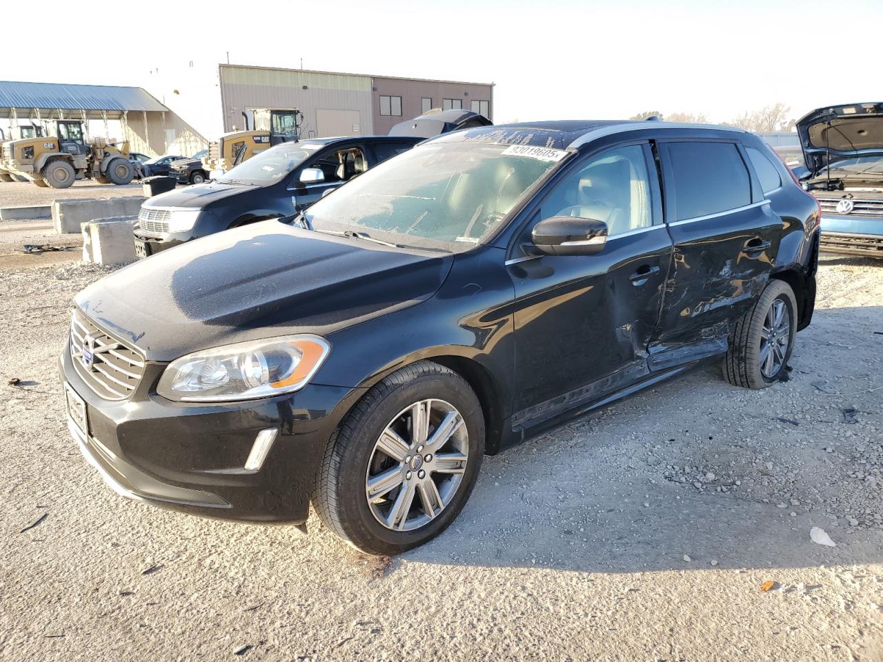 Lot #3304172477 2017 VOLVO XC60 T5 IN