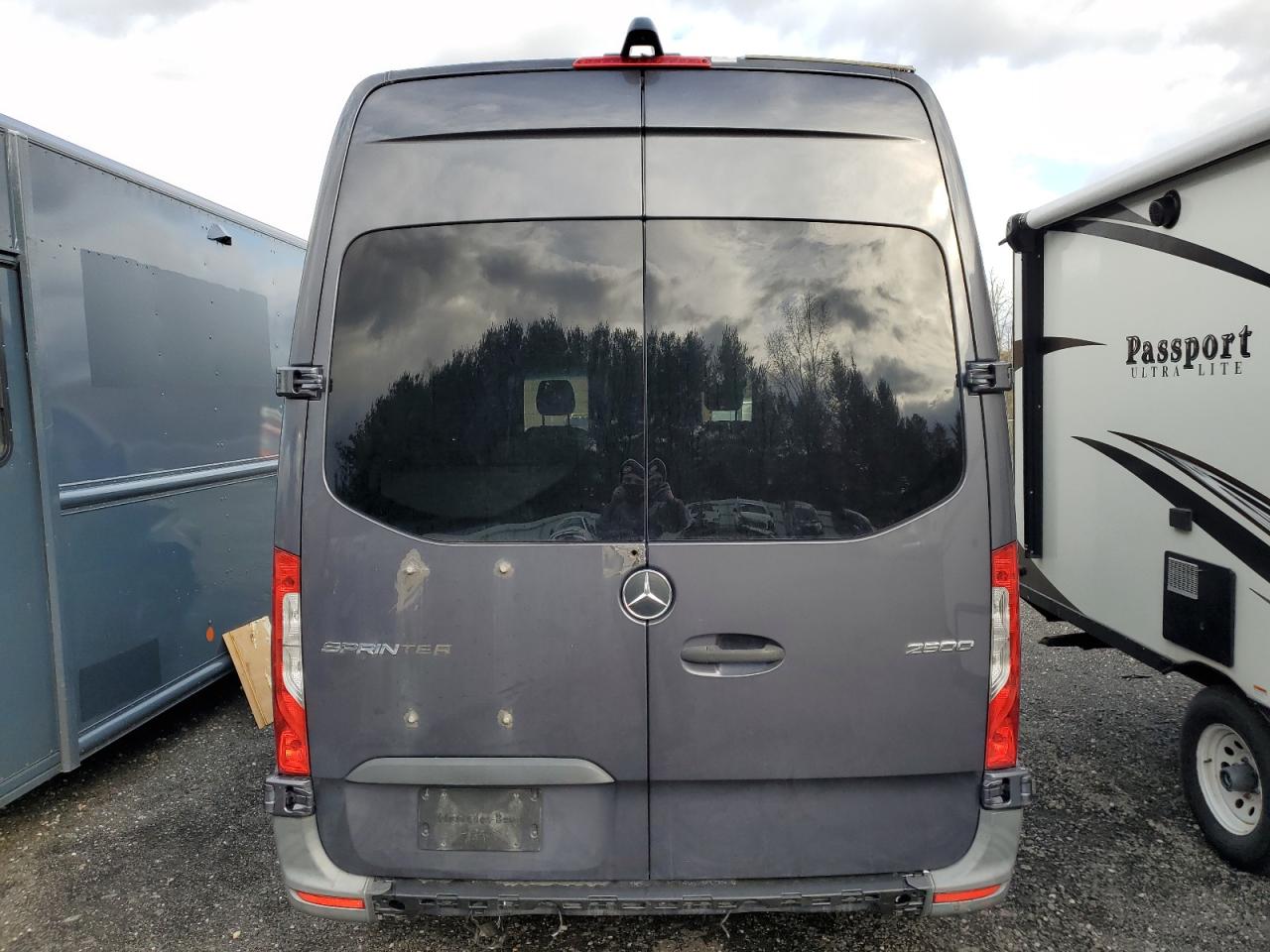 MERCEDES-BENZ SPRINTER 2500