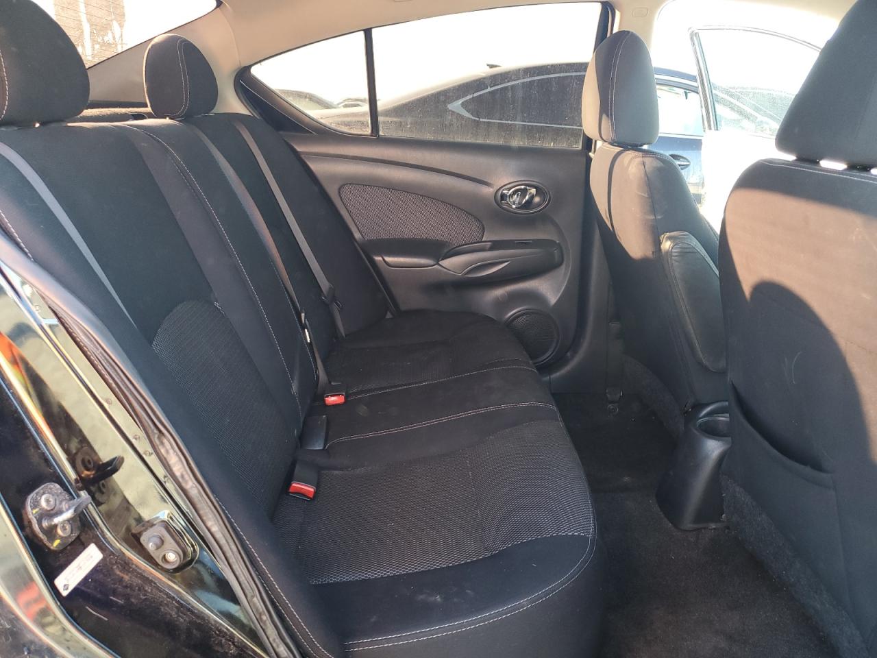 NISSAN VERSA S