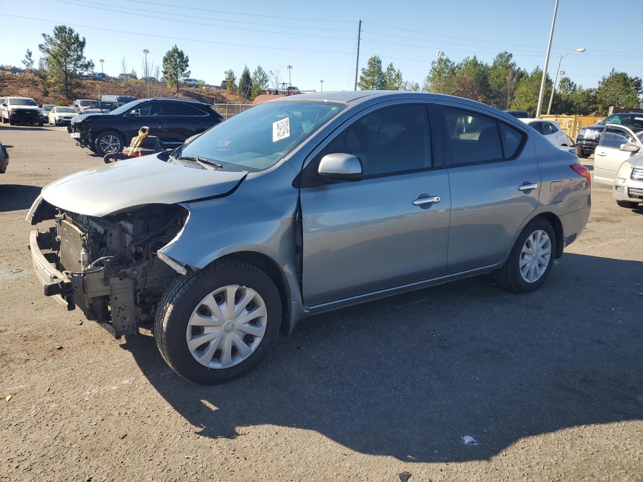 NISSAN VERSA S