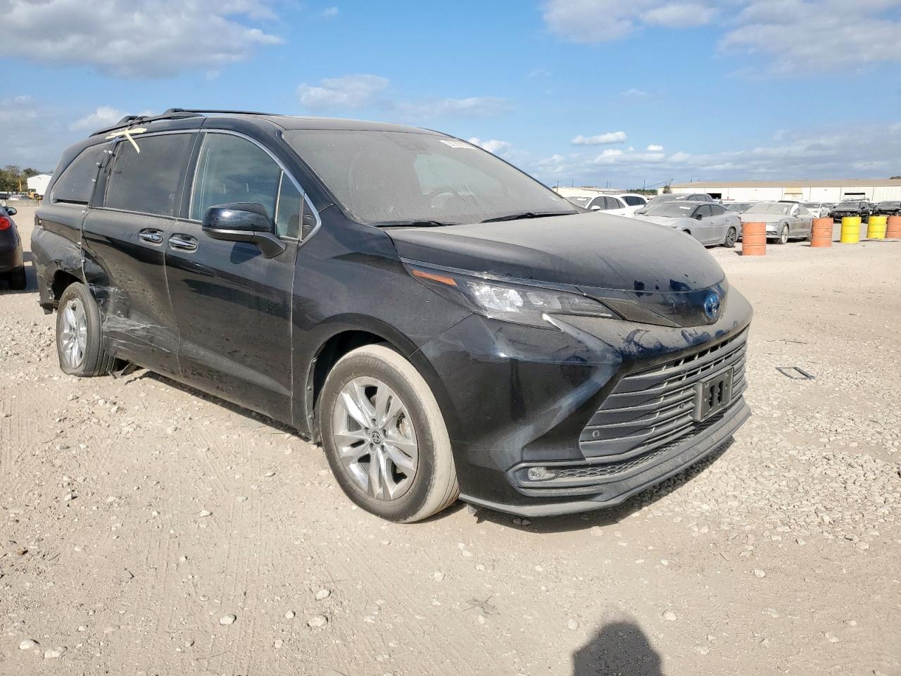 TOYOTA SIENNA XSE