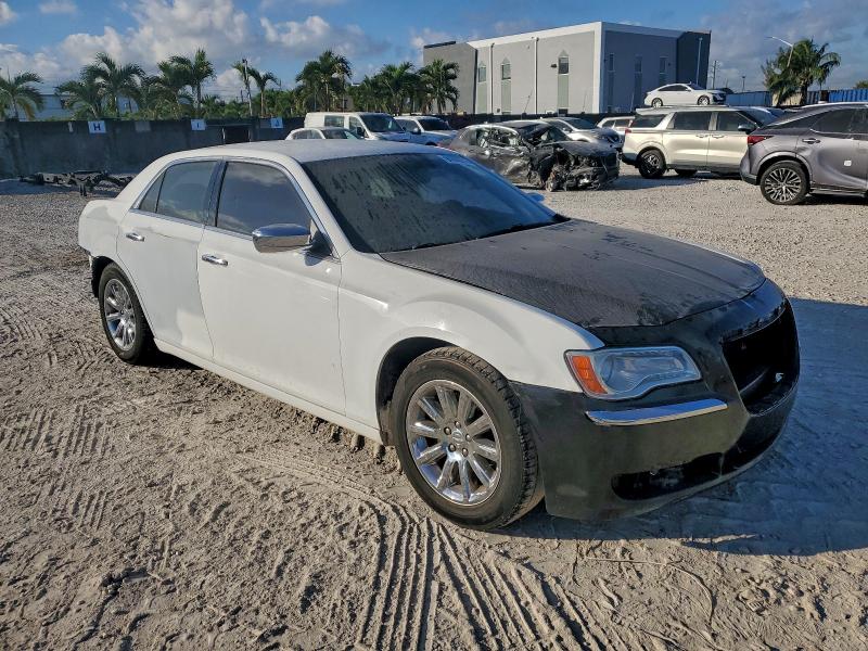 2014 CHRYSLER 300C #3304364588