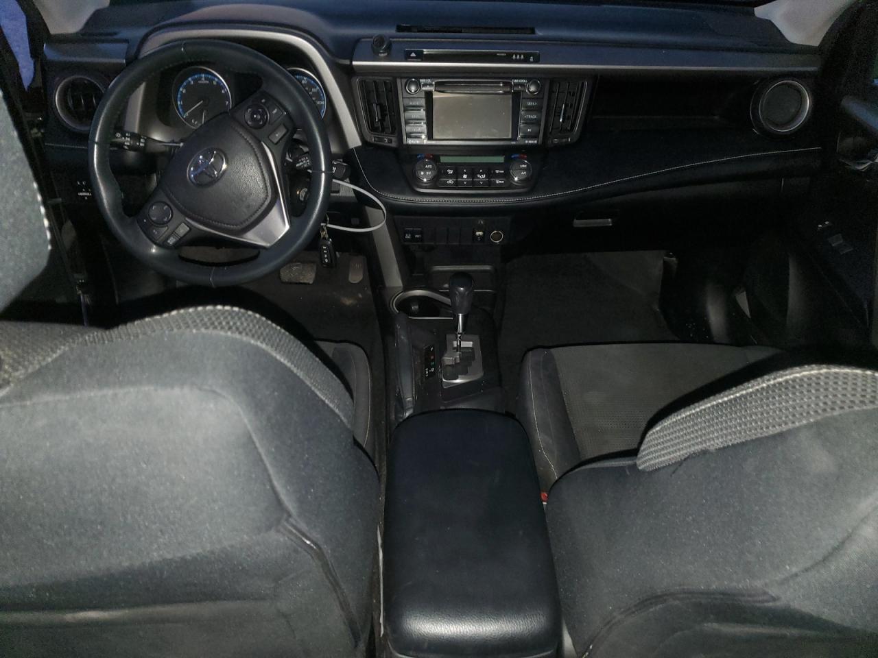 TOYOTA RAV4 XLE