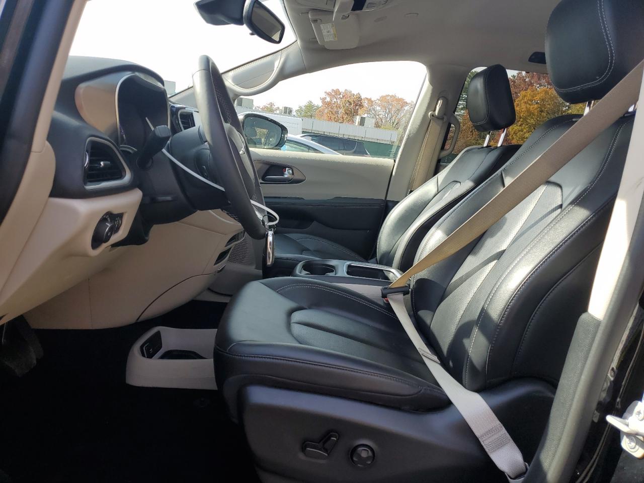 CHRYSLER PACIFICA TOURING L