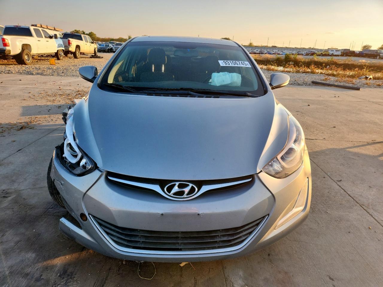 HYUNDAI ELANTRA SE