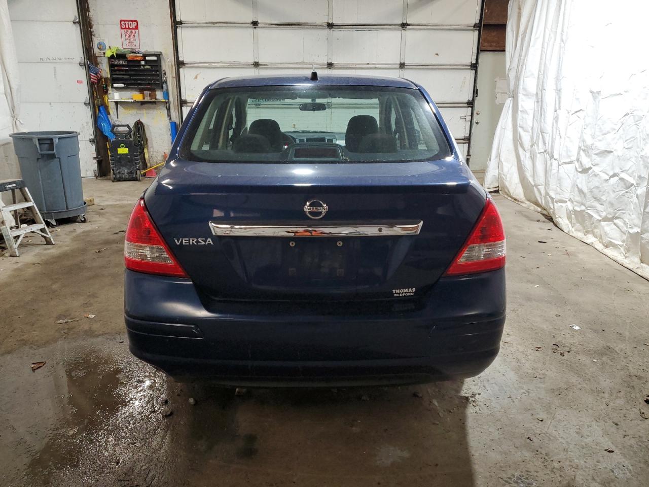 NISSAN VERSA S