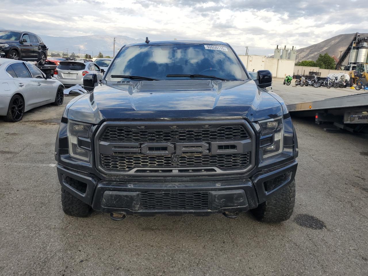 FORD F-150 RAPTOR