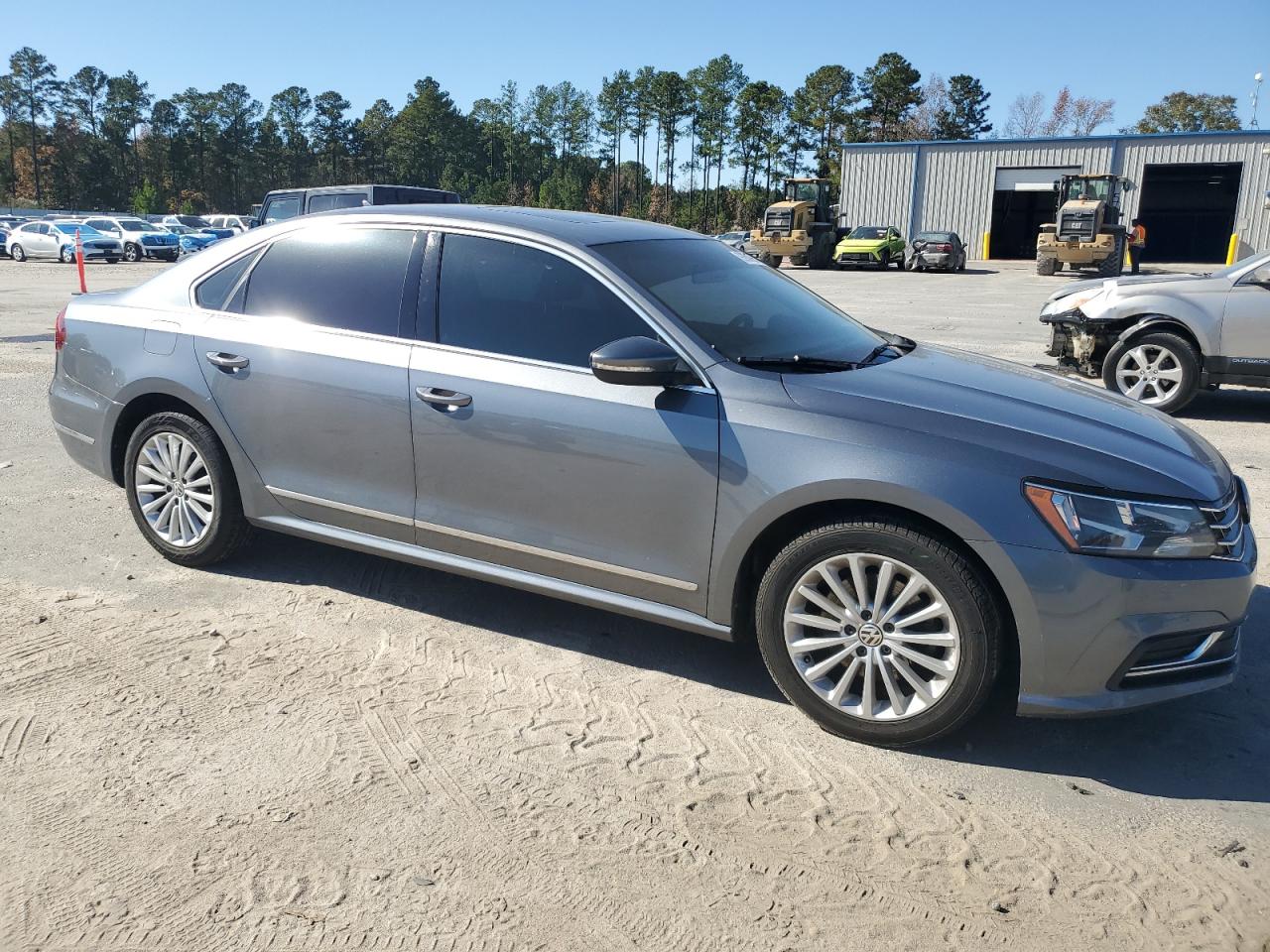 VOLKSWAGEN PASSAT SE