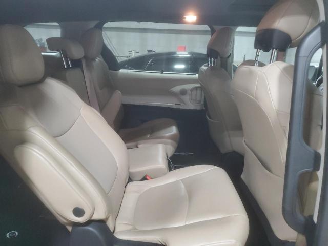 2021 TOYOTA SIENNA XLE #3287444070