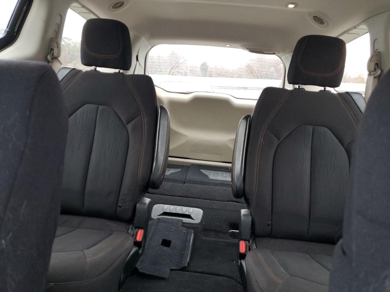 CHRYSLER PACIFICA TOURING