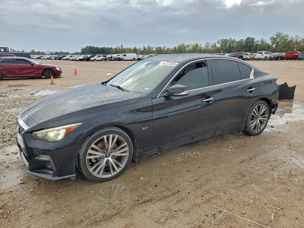 INFINITI Q50 LUXE