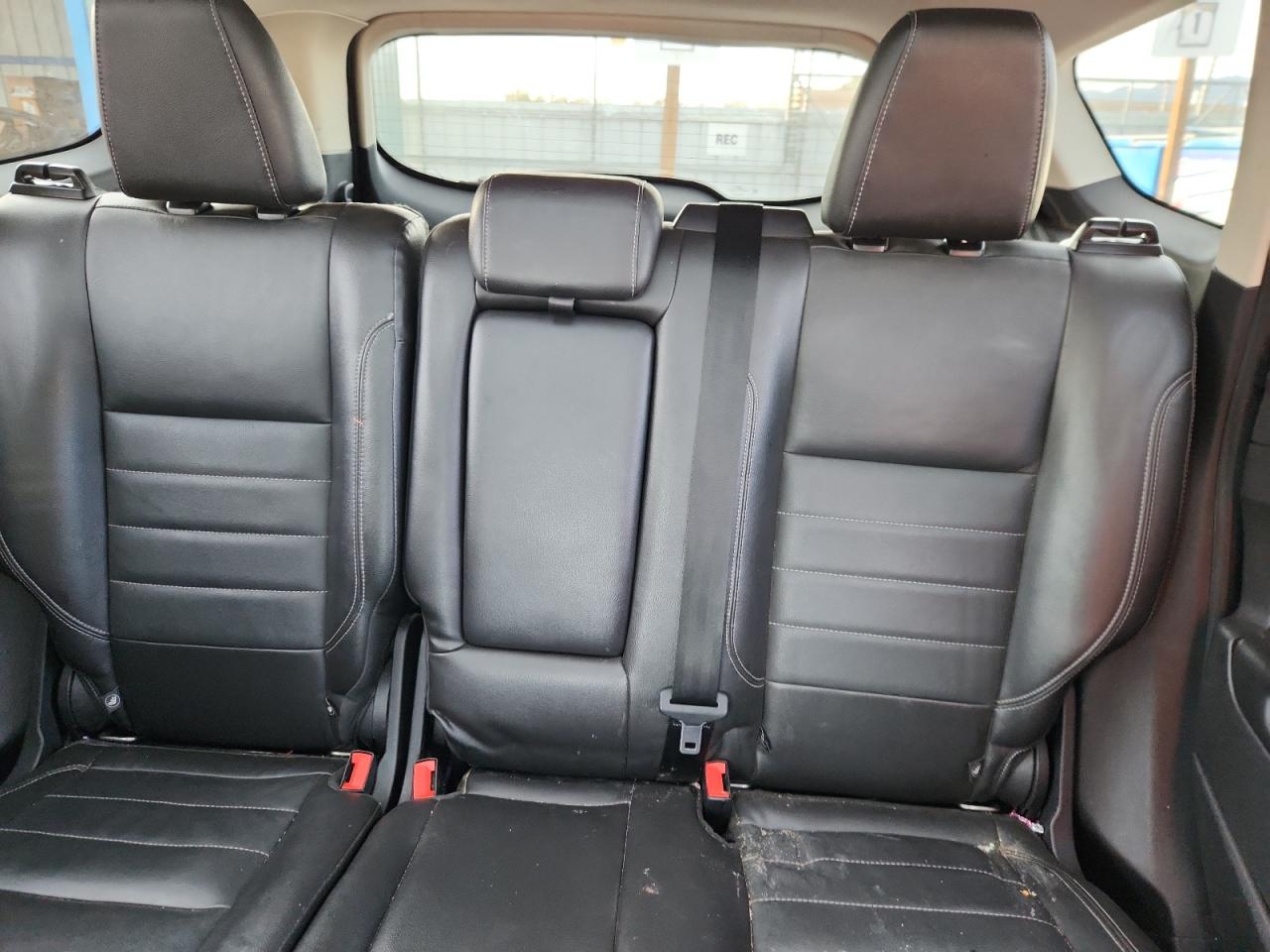 FORD ESCAPE TITANIUM