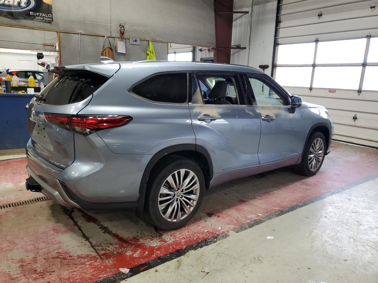 TOYOTA HIGHLANDER PLATINUM