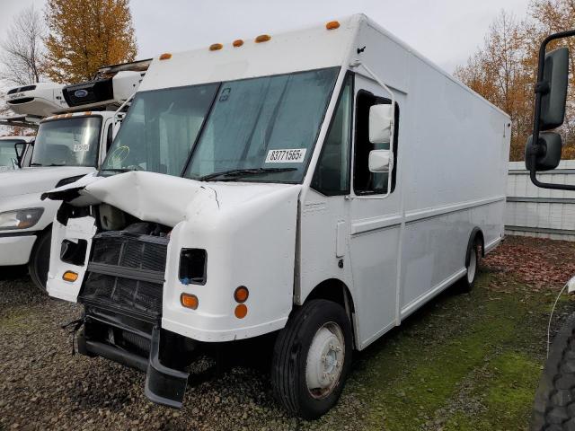 Global Auto Auctions: 2002 FREIGHTLINER CHASSIS M LINE WALK-IN VAN