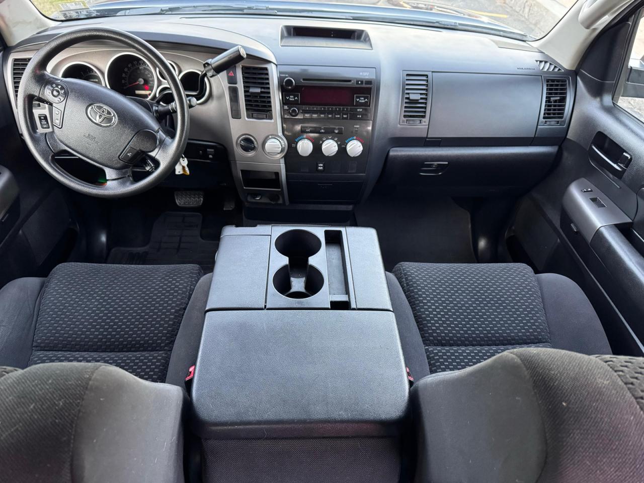 TOYOTA TUNDRA CREWMAX SR5