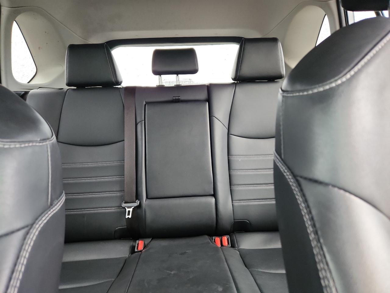 TOYOTA RAV4 XLE PREMIUM