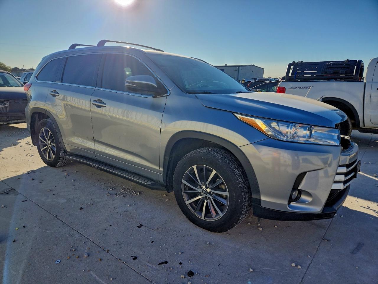 TOYOTA HIGHLANDER SE