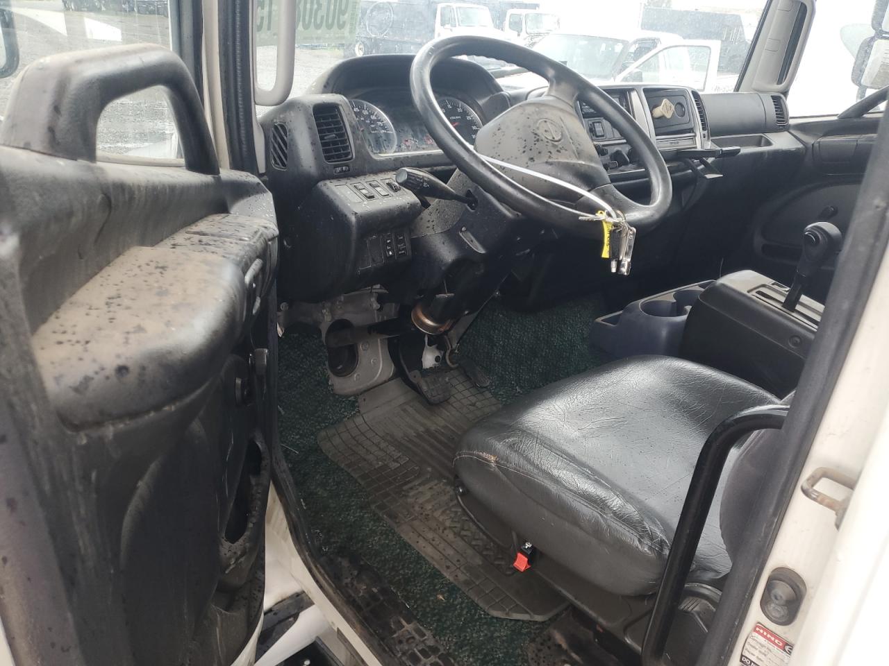 Lot #3280582453 2012 HINO 258/268