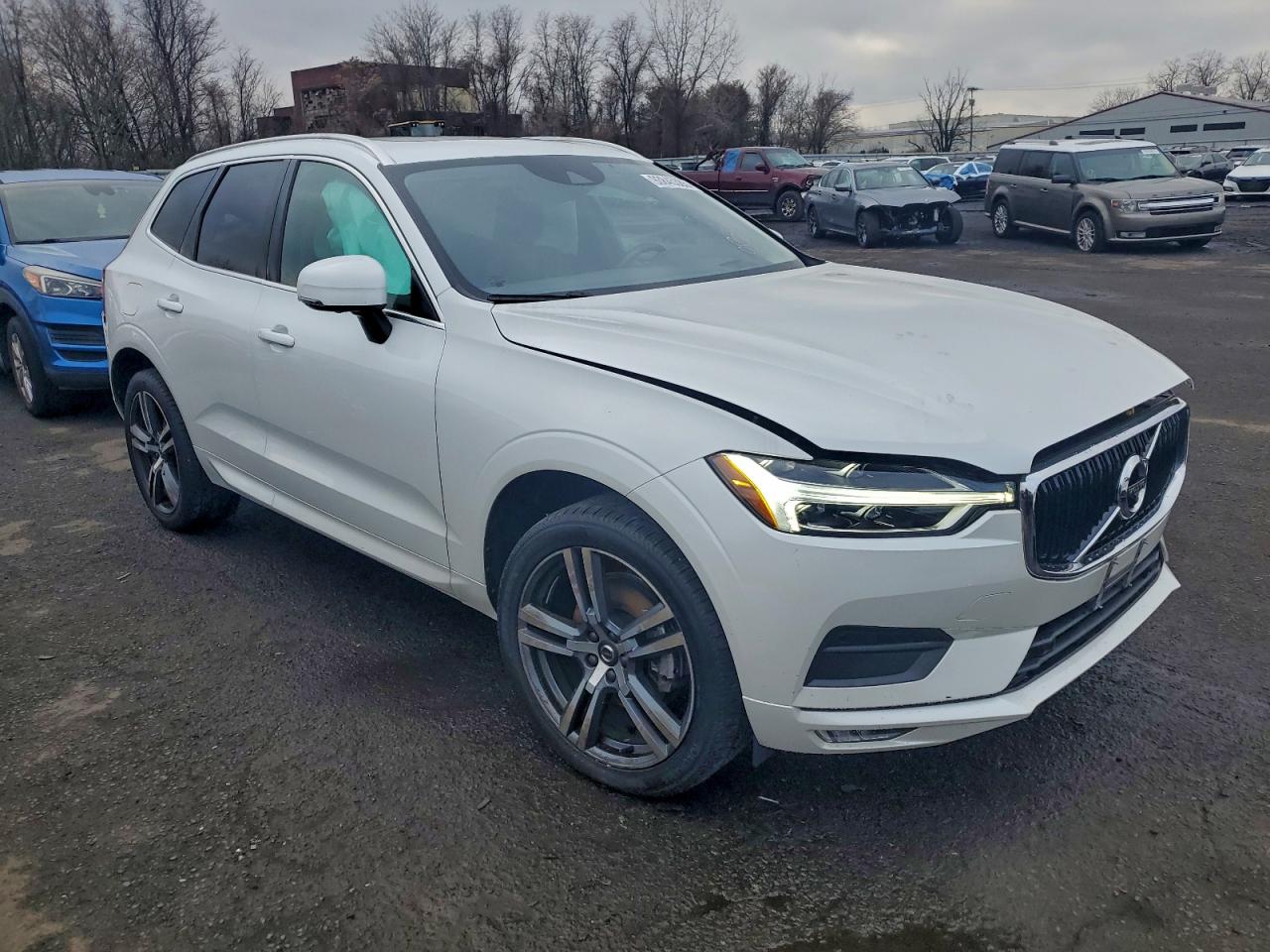 Lot #3301602717 2021 VOLVO XC60 T5 MO