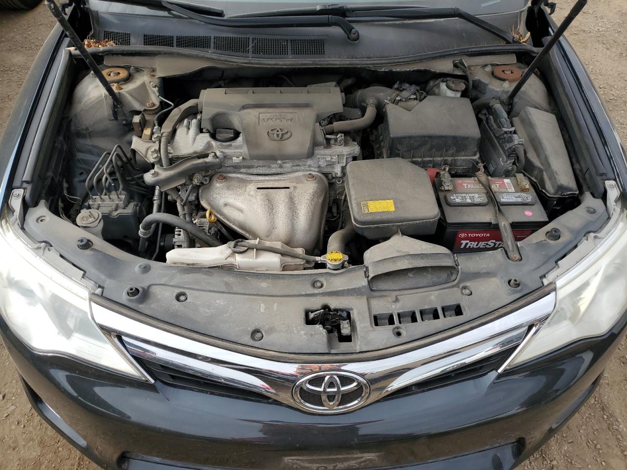 TOYOTA CAMRY BASE